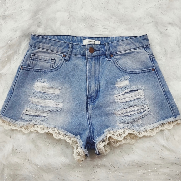 Forever 21 Festival Shorts - Picture 5 of 5